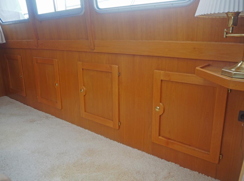 Saloon, Accommodation